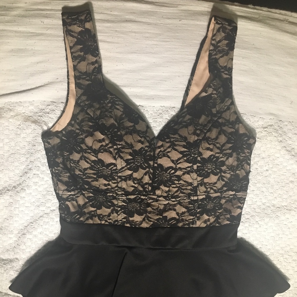 BEAUTIFUL PELPUM DRESS!!